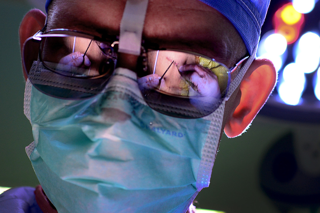 doctor wearing a mask