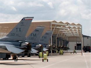 TX 301st Fighter Wing F16s on the flight line