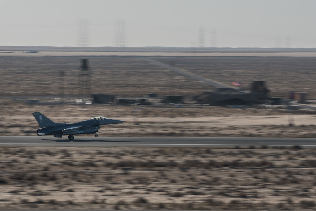 F16 on take off roll